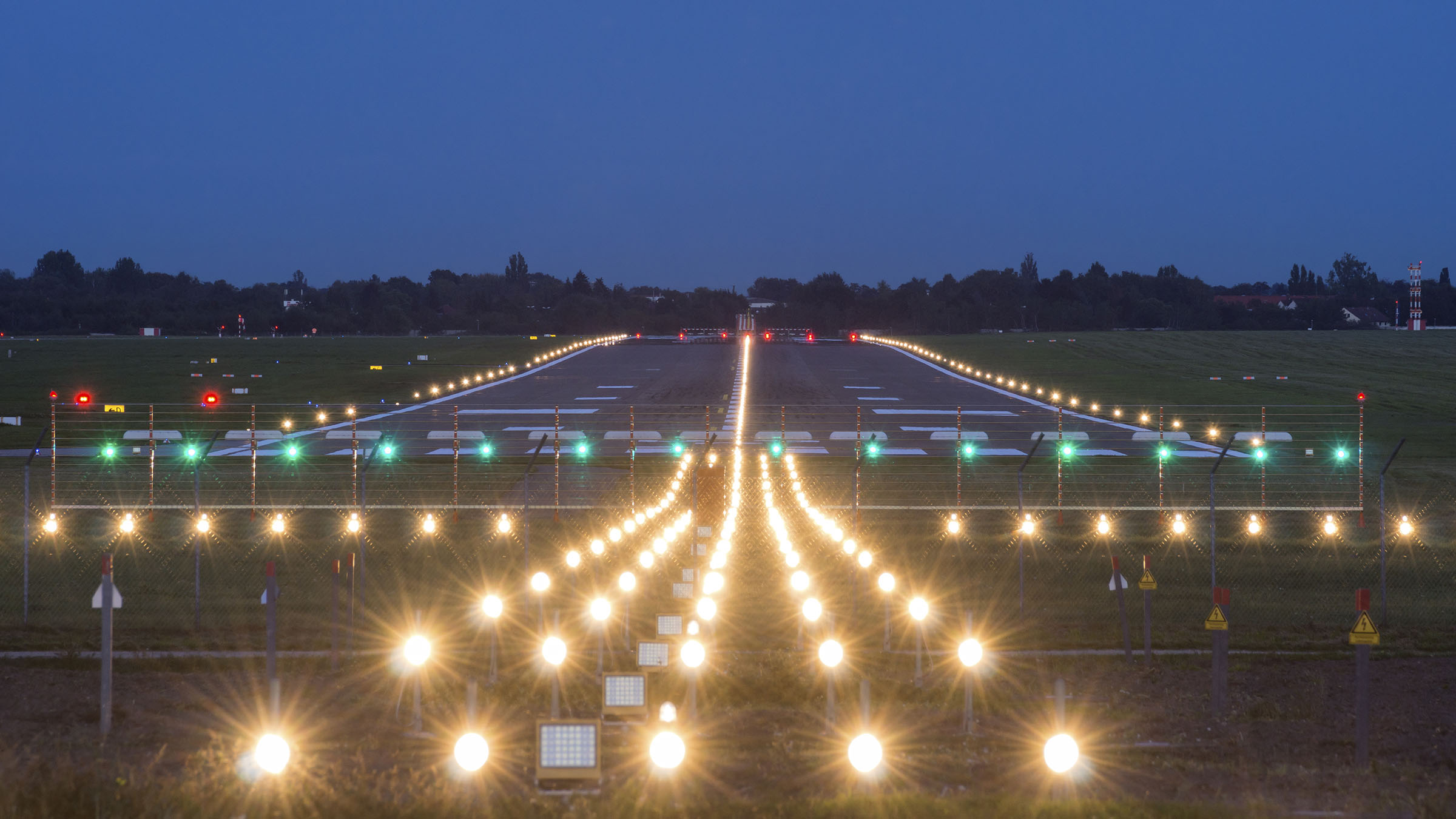 tsw runway lights